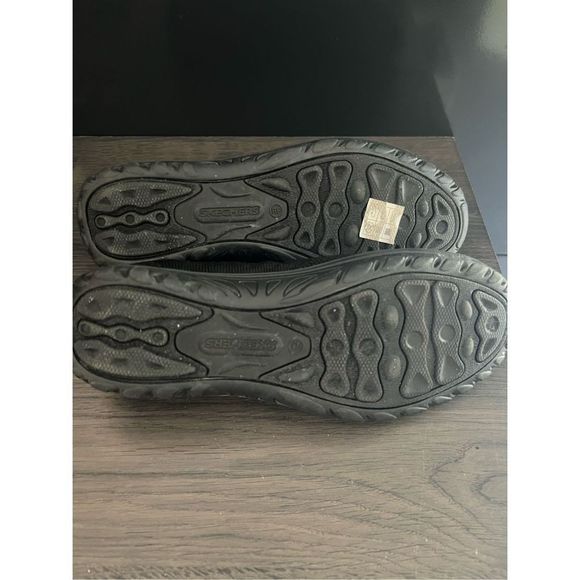 Skechers Women Black Relaxed Fit Air- Cooled Memory Foam Shoes Slip-on - Picture 6 of 6